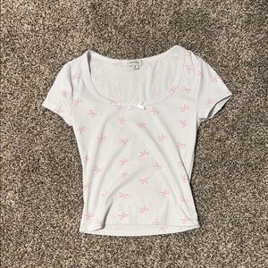 Women's White and Pink Top